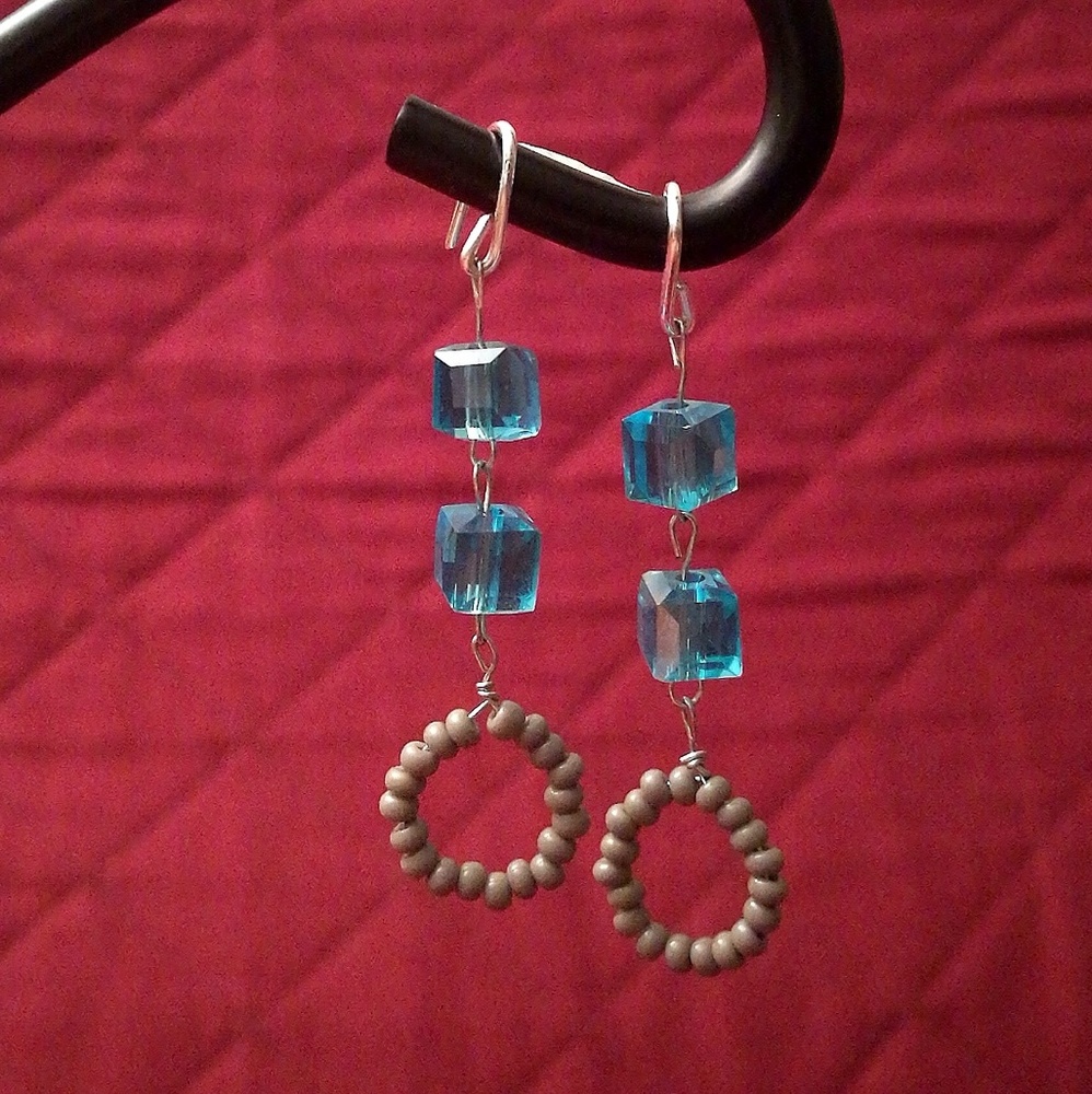 NEW!*Cubic dangling earrings
